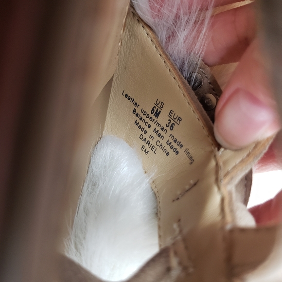 Sam Edelman Dariel Studded Bow Tan Sandal - Picture 4 of 7